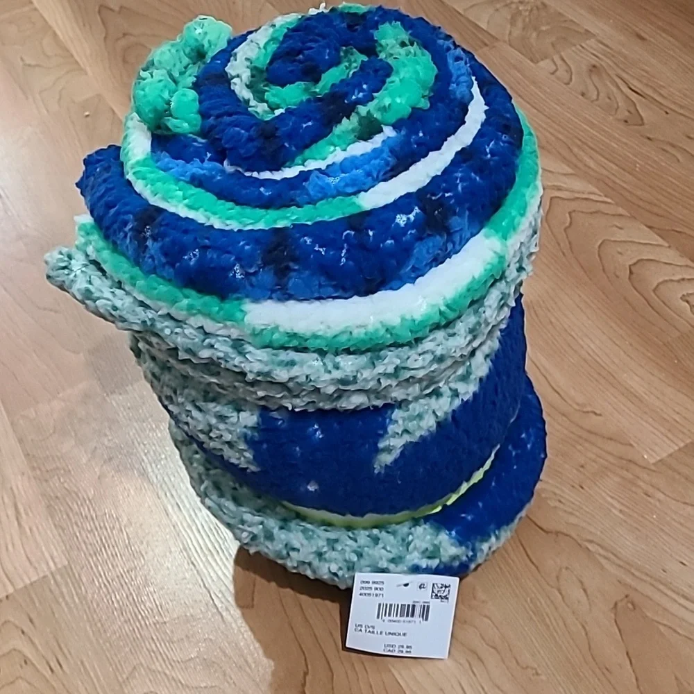 American Eagle Outfitters‎ Blanket NWT NEW WITH TAG